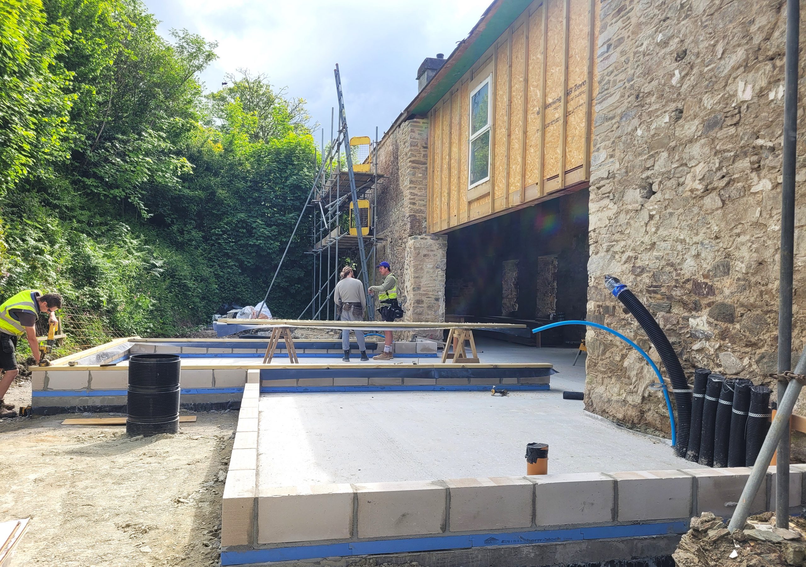 16th Century Farmhouse Deep Retrofit Concrete Pad May